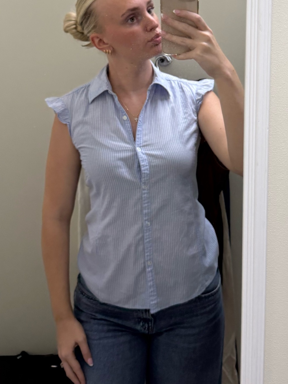 Merona Light Blue Pinstripe Sleeveless Button-Down Shirt